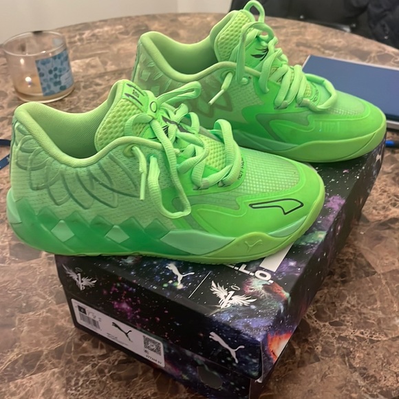 LaMelo Ball Puma grade school - Picture 1 of 4